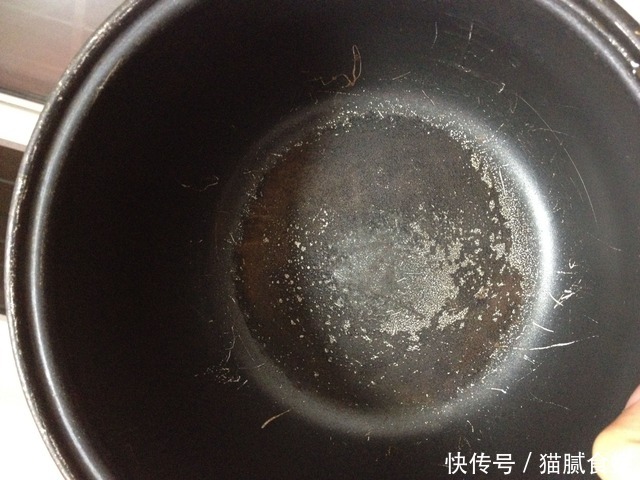 烧糊了的锅怎么去黑