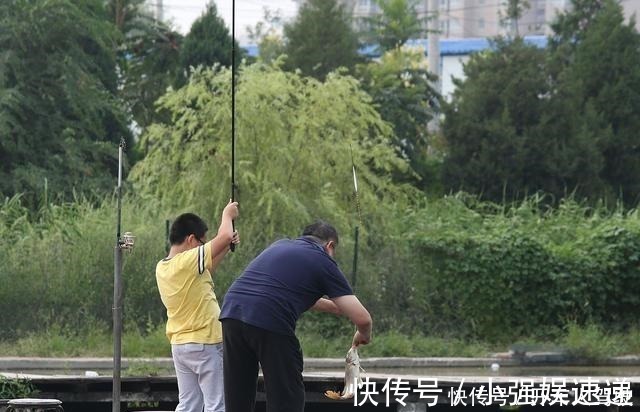 长竿|新手钓友如何选择鱼竿的长度老钓友的经验，让你不迷茫