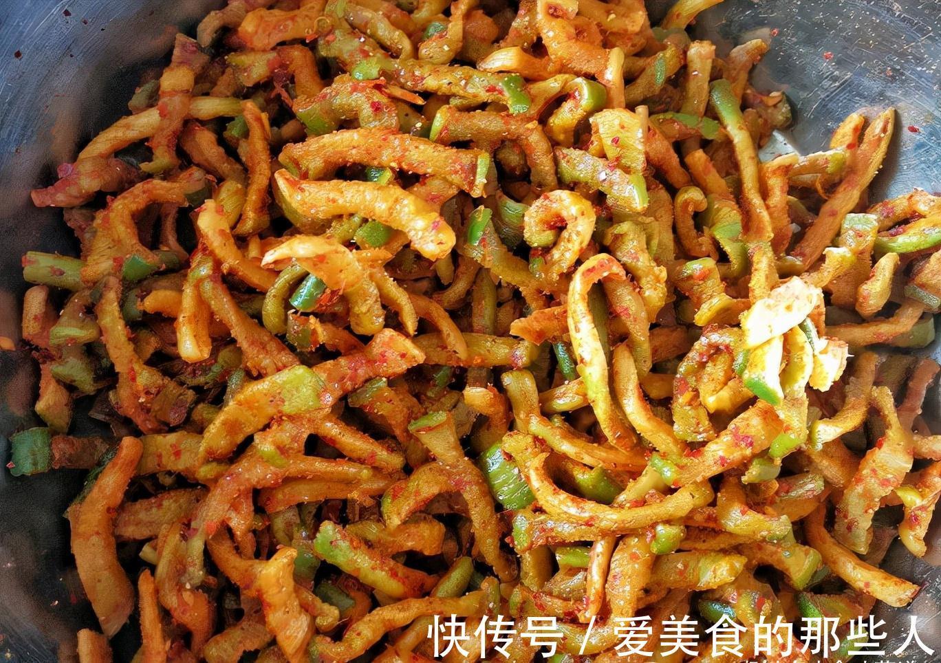 秋天，遇到此菜准买30斤，晒干后比新鲜的好吃，香辣开胃干净卫生