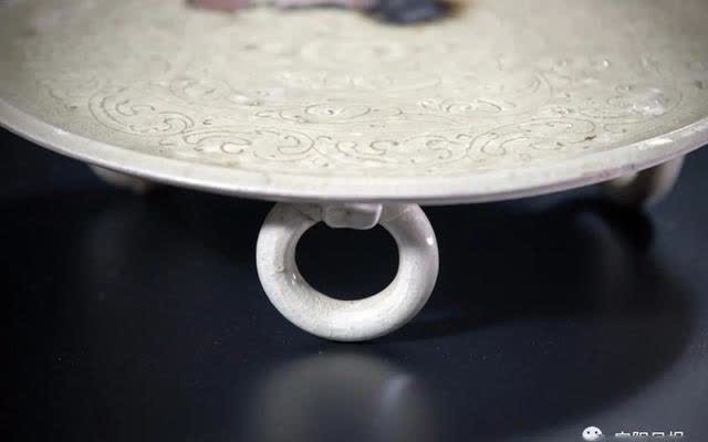 文物|我在安阳拍文物丨隋代相州窑白瓷划花环足盘