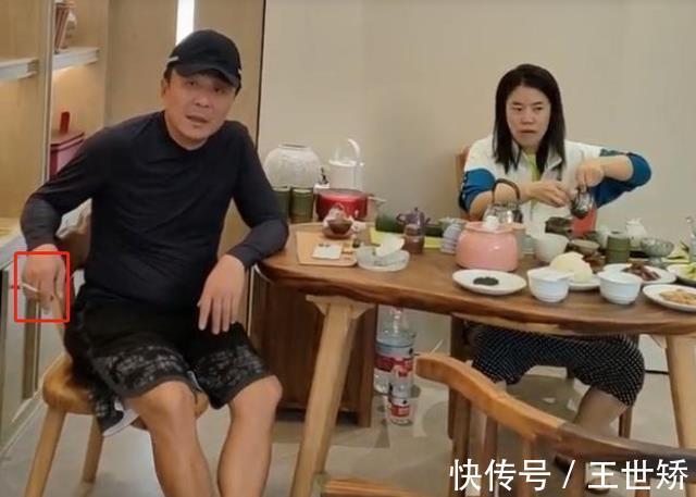 海南|这才是生活!王楠去海南别墅度假,富豪老公烟不离手,穿短裤就行