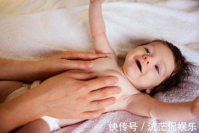 胃肠|两个月宝宝，吃奶总扭来扭去的是怎么回事七大原因附上应对方法