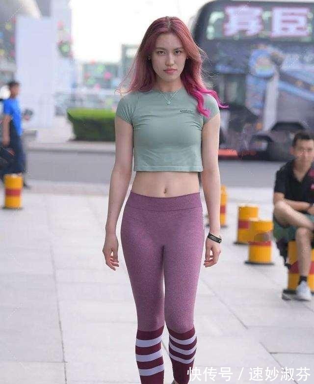 黄色泽|自在的瑜伽裤适合自己的才最好,不仅随意自在,而且舒适又显气质