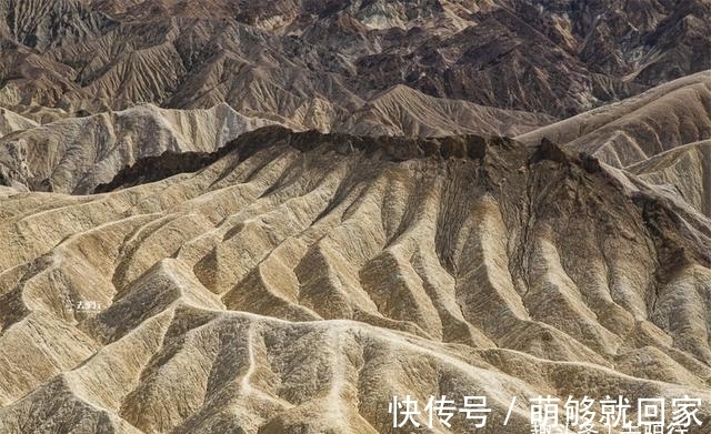 恶水|探秘美国死亡谷：漂流的神秘石块，消失的4名游客，留下未解之谜