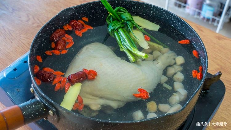 降温了,6道好吃的火锅炖菜,一家人围着一锅,越吃越暖和