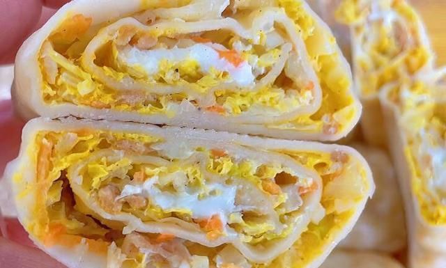 立冬后，多给家人做这道面食，一卷一蒸，暄软筋道，鲜香又美味