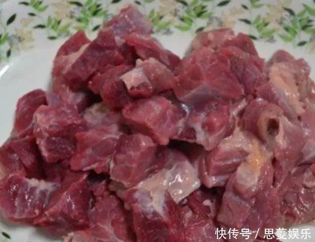 牛肉怎么炖才软烂?大厨教你多加一点“它”牛肉软烂香浓