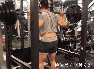 t181cm日本肌肉壮男走红，每天深蹲练出大粗腿，网友不淡定了