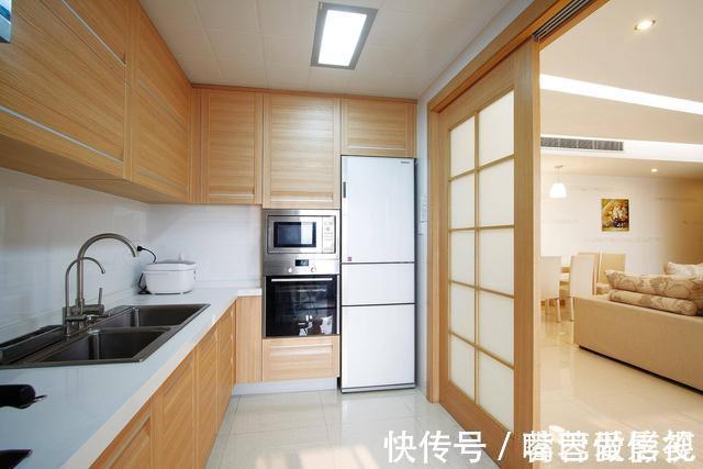 厨房|装修时顺手在厨房里做了6件小事,入住一年后厨房还跟新的一样