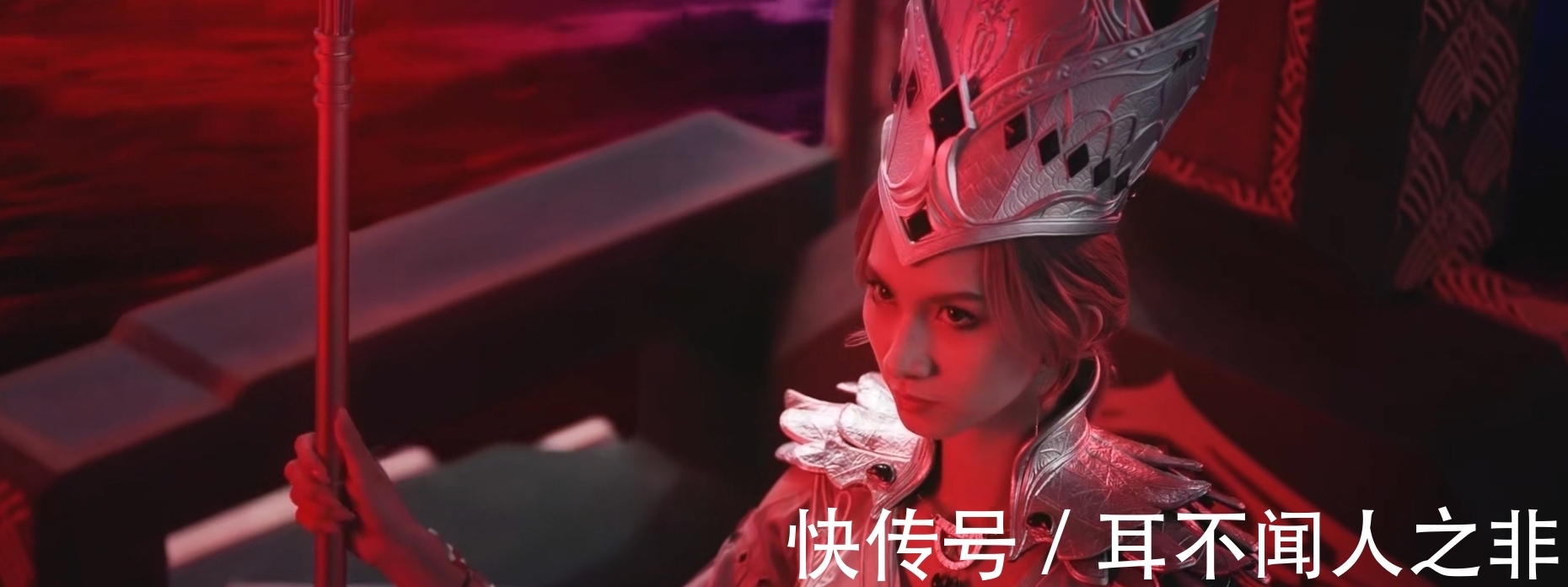 斗罗大陆|比比东“神仙”版 cos,大长腿不输动漫,手持权杖让人想跪拜