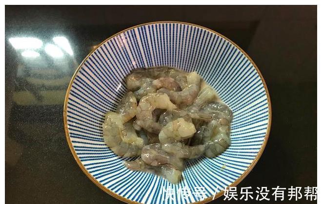 黄瓜|米饭这样做，比煲仔饭还好吃，简单美味，挑食的孩子都要吃一大碗