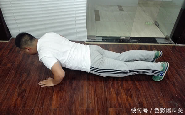 睡眠质量|俯卧撑是两三天做一次比较好，还是每天都做比较好？别做错了