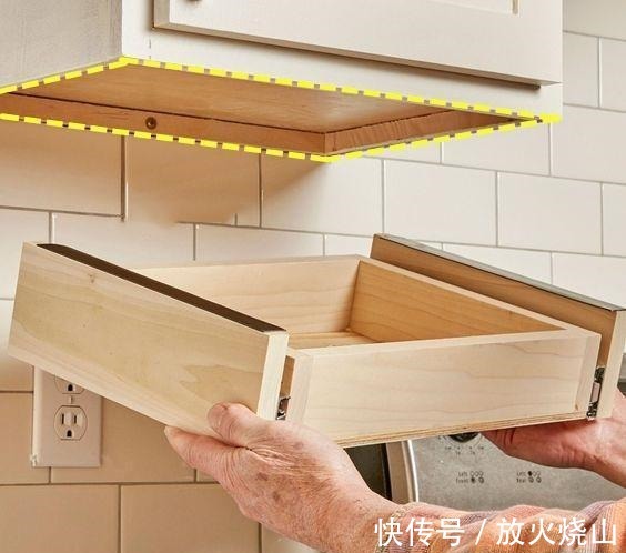小调料|他将厨房每一寸用到了极致,吊柜下巴掌大的地,也能腾出6种用法