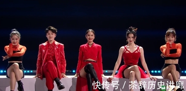 姐姐们|《乘风破浪的姐姐》直播夜翻车,观众不满成团结果