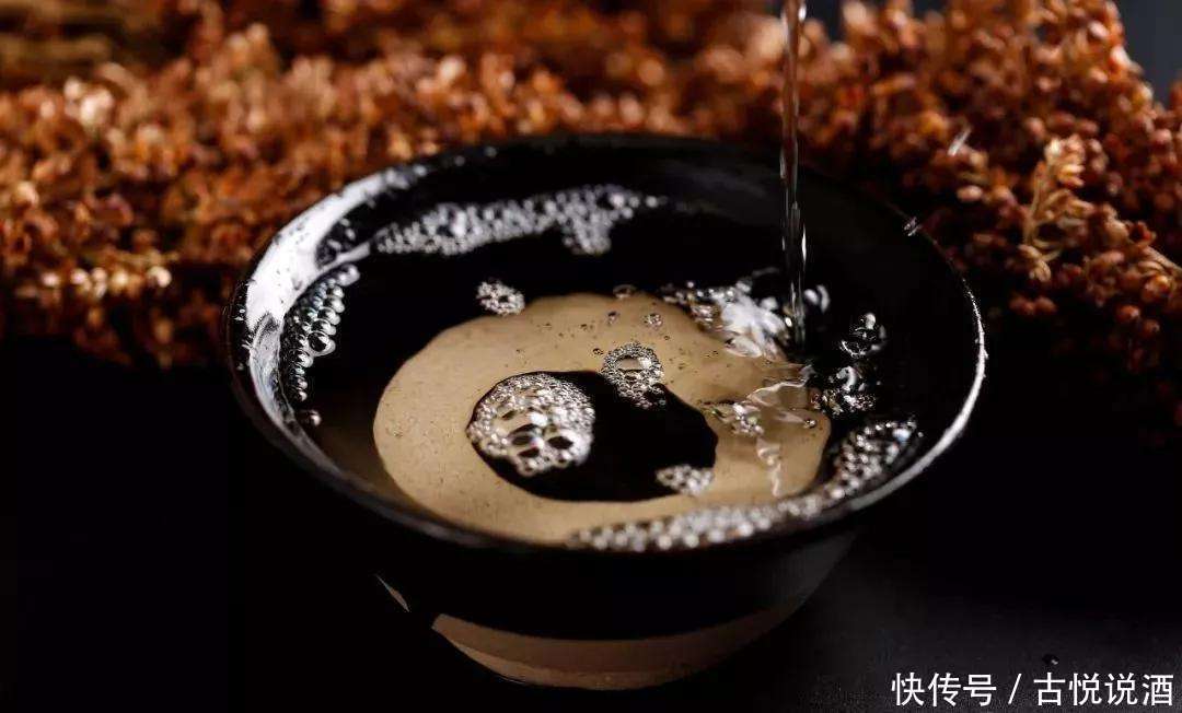 酱香型|酱香型白酒为什么一定要用新酒勾调老酒?这是极富艺术性的问题