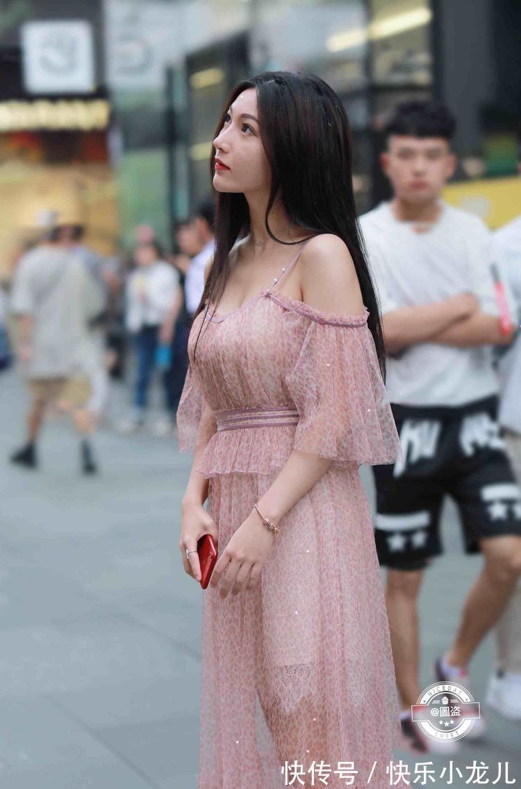 穿搭 洋气甜美的连衣裙穿搭更显潮流气质,时尚雅致又清爽,造型独特