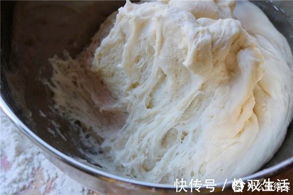 走遍市场,最便宜的菜就是它,做包子鲜美至极,一顿吃三个