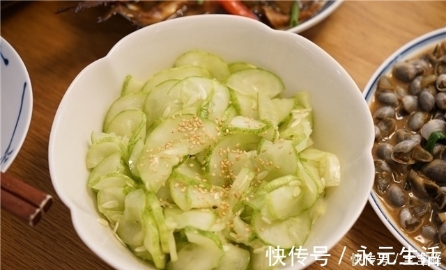 准公婆邀请我去吃饭，第一次去男友家就执意下厨，上桌备受欢迎