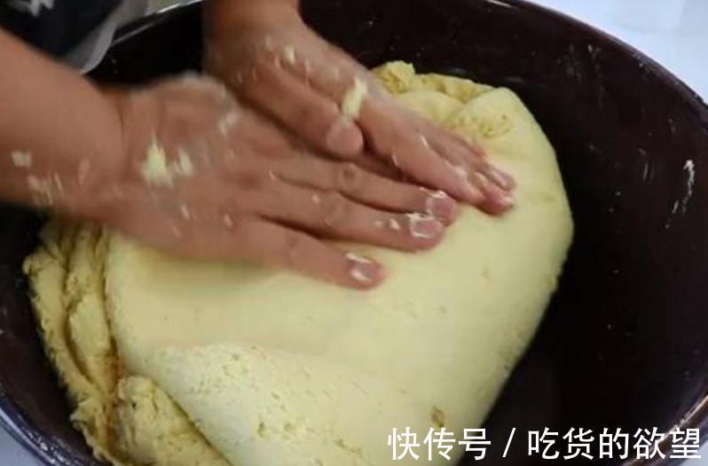 香甜|炸油糕不再也不用在外面买，在家就能做，外酥里糯，很香甜