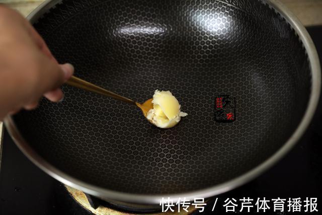 黑芝麻|水蜜桃正便宜,买2斤回家做点心,酸甜掉渣,孩子抢着吃