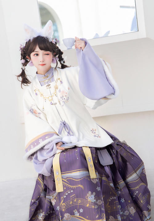 被“芋泥啵啵味”的汉服美到了，梦幻又精致，谁穿谁可爱