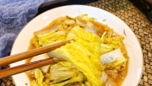 家人|咳嗽最怕吃这菜,3块钱2斤,简单一炒,润肺止咳,家人常吃不咳嗽