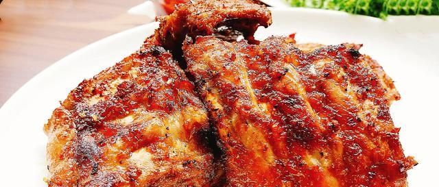 排骨新做法,腌好后放塑料袋里摇一摇,鲜香入味,比炖排骨香