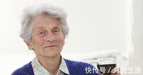 嘌呤|给爱喝酒的人提个醒：3种人哪怕酒瘾再大，也要尽早戒酒