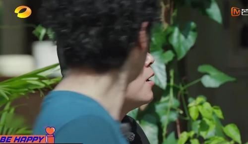 《向往》史上来最早的嘉宾，都没起床呢就到了，看到是他没看花眼吧