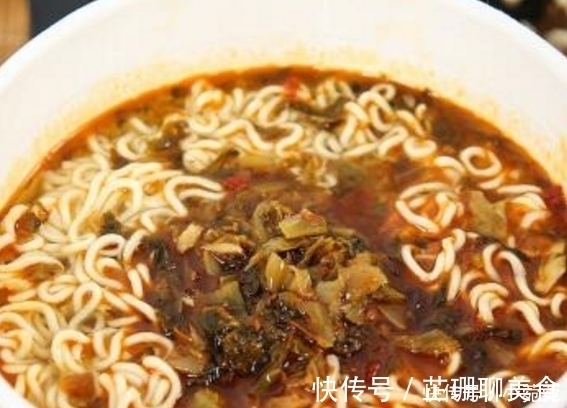 泡面|什么是泡面搭档？最配的不是火腿肠，也不是卤蛋，而是不起眼的它