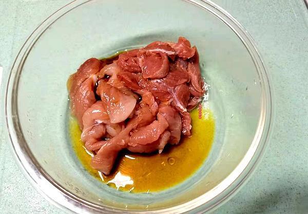 鲜味美|10分钟快手菜,咸鲜味美做法也简单,有荤有素味美营养,光盘