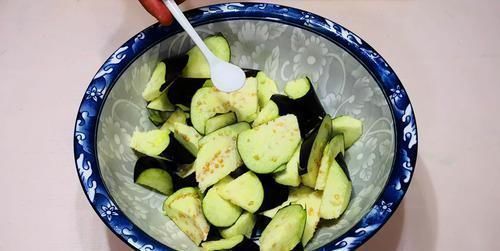 终于找到茄子最好吃做法,不油炸,解馋又下饭,比吃红烧肉还过瘾