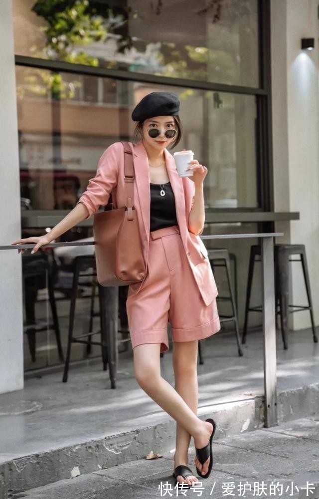 气质|女人到了中年,放弃T恤搭配小黑裤!学三木博主这样穿,高级气质