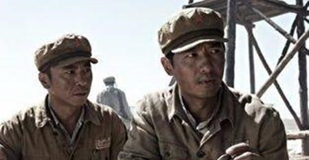 班长|据点久攻不下,班长献计伪军束手就擒,班长后成大军区司令