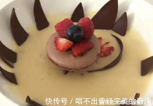 曲奇饼干|大师精制“开花巧克力”,奶茶浇下瞬间,才是震撼的开始!