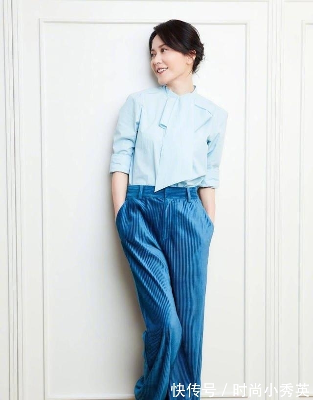 颜色 40+女性如何远离＂大妈感＂，早秋极简风穿搭，优雅又有女人味