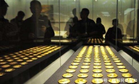 大墓被打了20米深盗洞,考古队及时赶到,出土12吨金币!