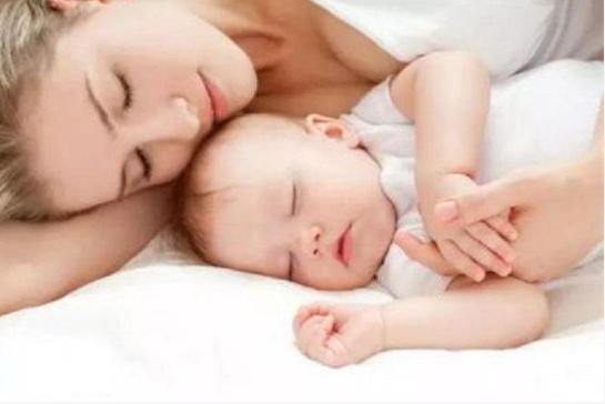 妈妈们|不要再如此哄宝宝睡觉了!介绍三种小方法,宝宝睡的香身体也很棒