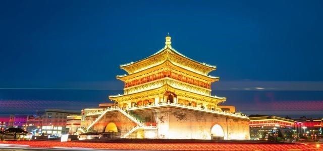 中年|晚上6到10点成为旅游黄金时间，网友：这不能只怪年轻人起不来