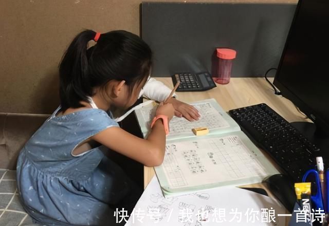 笔记$这位小学生的笔记,堪比“摩斯密码”,网友:够专家研究一辈子