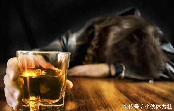 身体|肝不好的人,身体2处“发痒”,或是肝病来了,别以为是过敏!