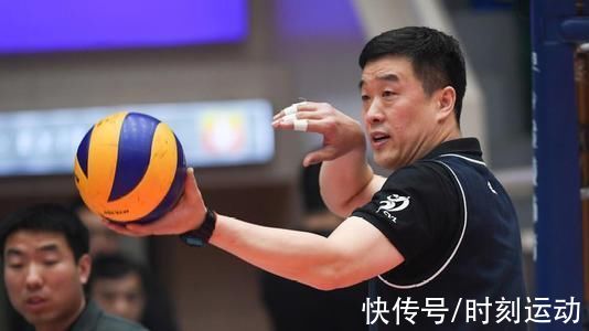 安家杰|中国女排换帅杀出意外黑马，郎平陈忠和都信任他，比安家杰更靠谱