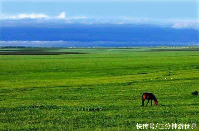 新疆有条“神秘”湖泊，藏匿于沙漠之中，人们心中的绿洲