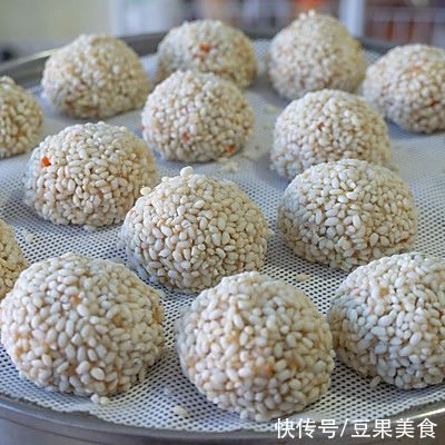 吃一次就上瘾的珍珠莲藕丸子