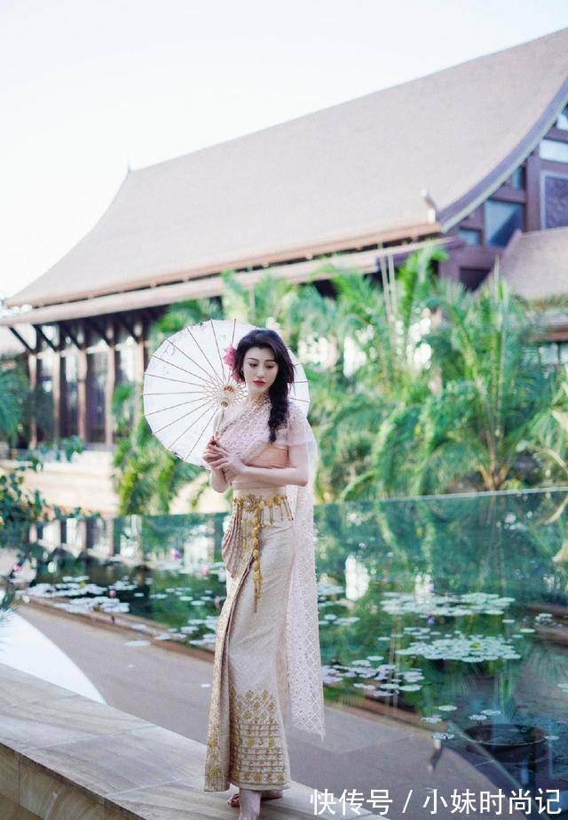 前妻|刘翔前妻变化挺大,穿傣族裙看得出腰肢多纤细,有模特的风范