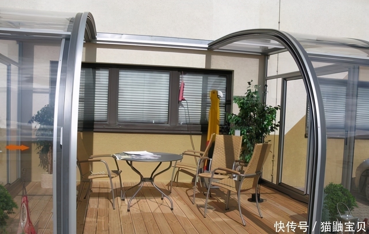 空间|家里有庭院，一定要建这种阳光房，不违建，不占空间，能自动伸缩