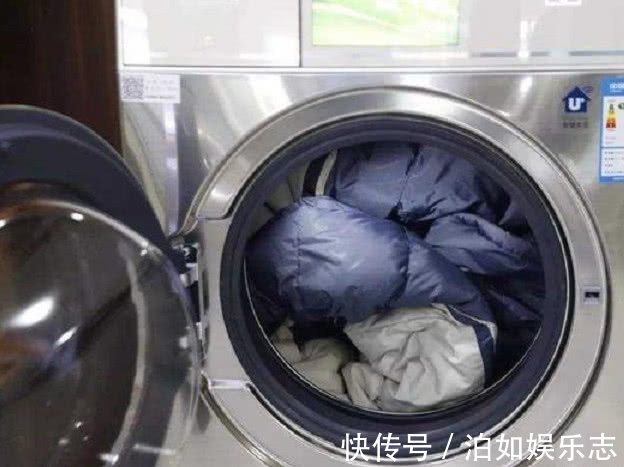 保暖 洗羽绒服时,谨记“3不洗”,有人经常犯错,难怪变薄还不保暖