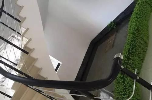 别墅|闺蜜家的自建房才花50W,还带私人花园、鱼塘,我真不信!