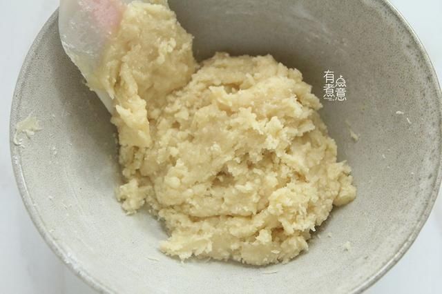 传统节日|商场卖200元的月饼,在家做成本不到50块,甜而不腻,低糖又好吃