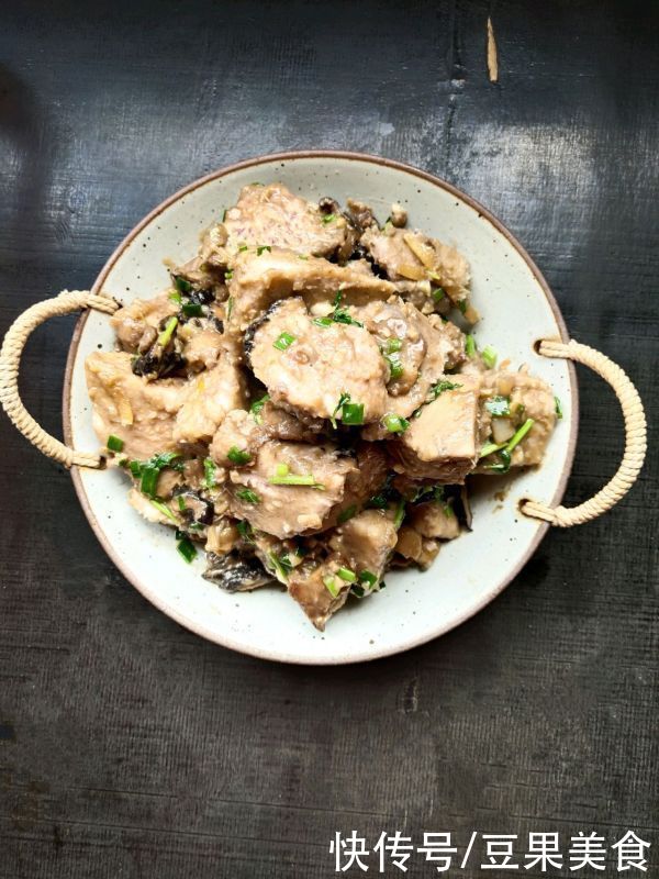 干贝|#巨下饭的家常菜#家常焖芋头